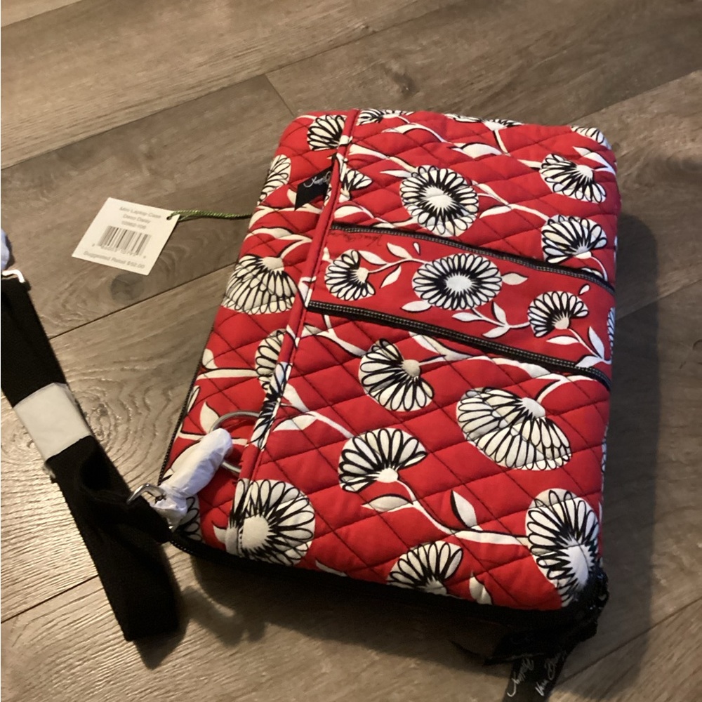 Vera Bradley mini laptop case with strap deco daisy. NWT